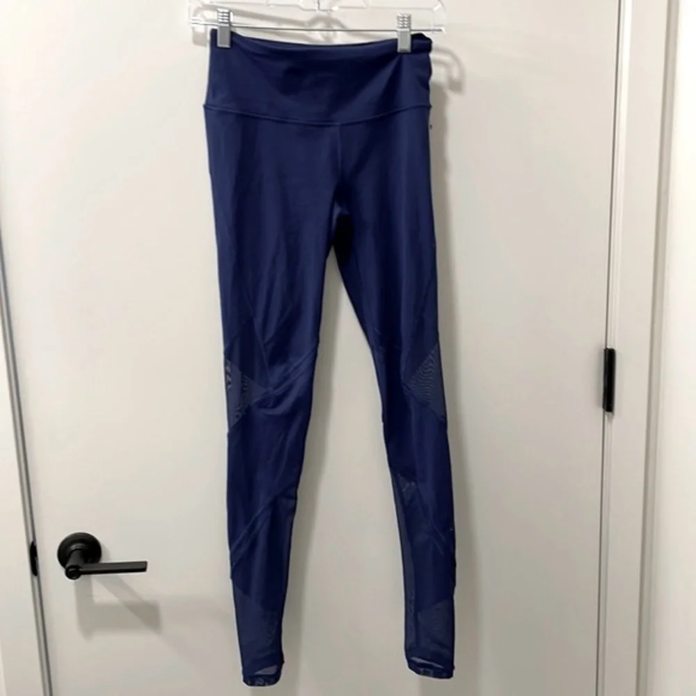 Victoria’s Secret Knockout Mesh Detail Leggings